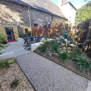 Meuble Avec Terrasse Axe Rennes Saint Malo , La Baussaine France